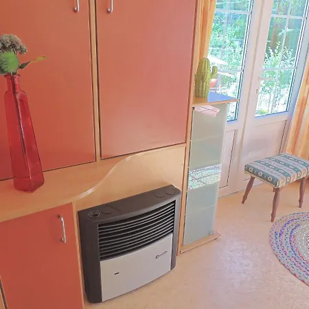 בקתה Carefully Furnished Chalet With A Nice Garden, In Nature *
