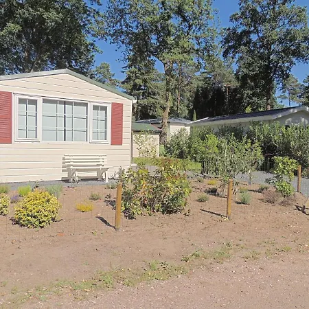 Carefully Furnished Chalet With A Nice Garden, In Nature * הונדרלו